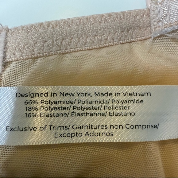 Adore Me Lace Underwire Bra Cream Tan Size 38I GUC - Picture 6 of 7